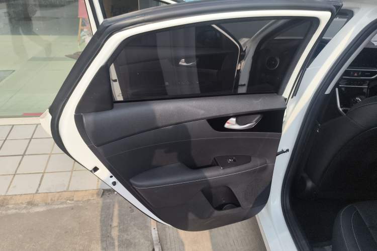 Used Kia K3 2020 1.5L CVT New Sharp Edition with Sunroof Interior 8