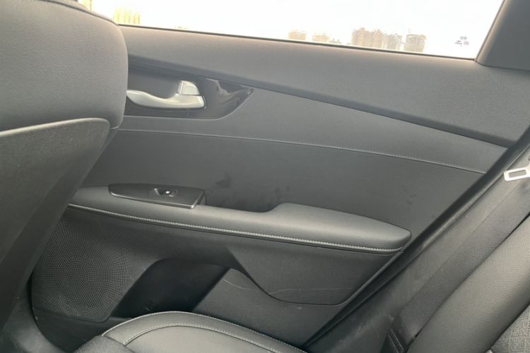 Used Kia K3 2020 1.5L CVT Fashion Edition Interior 9