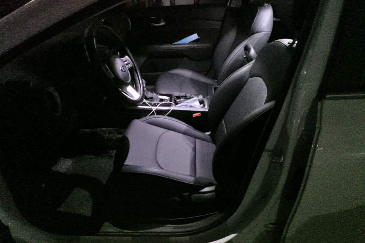 Used Kia K3 2020 1.5L CVT New Sharp Edition with Sunroof Left Front Seat