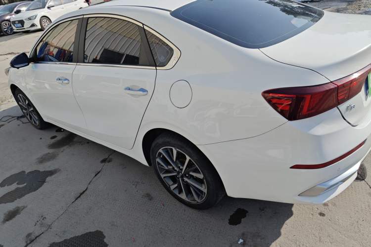 Used Kia K3 2020 1.5L CVT Fashion Edition Left Side