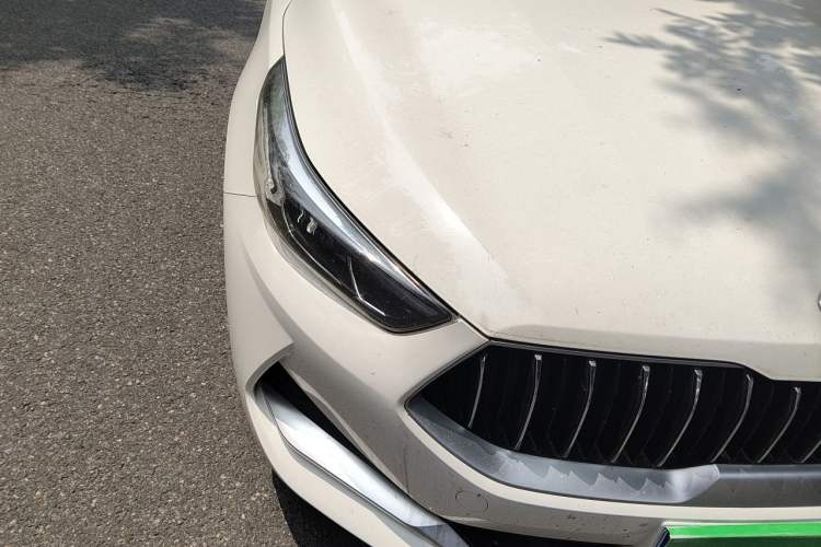 Used Kia K3 2020 1.5L CVT New Sharp Edition with Sunroof Right Front Headlight
