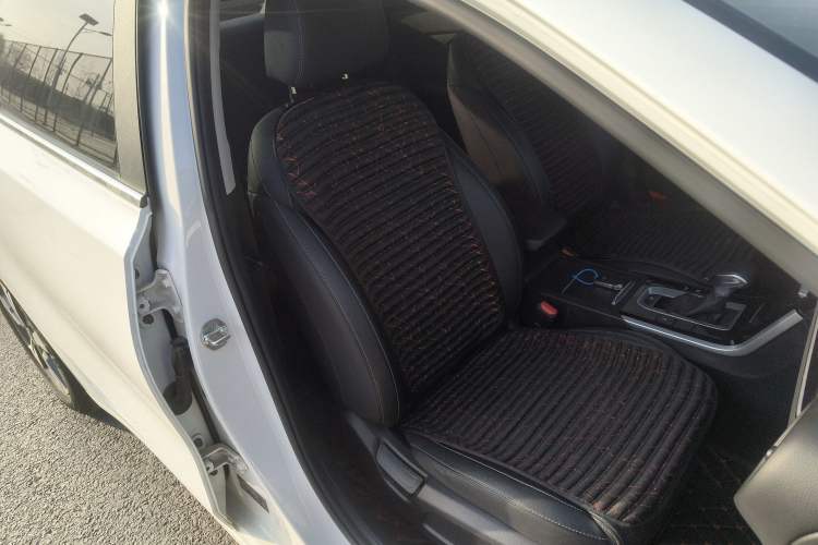 Used Kia K3 2020 1.5L CVT New Sharp Edition with Sunroof Right Front Seat