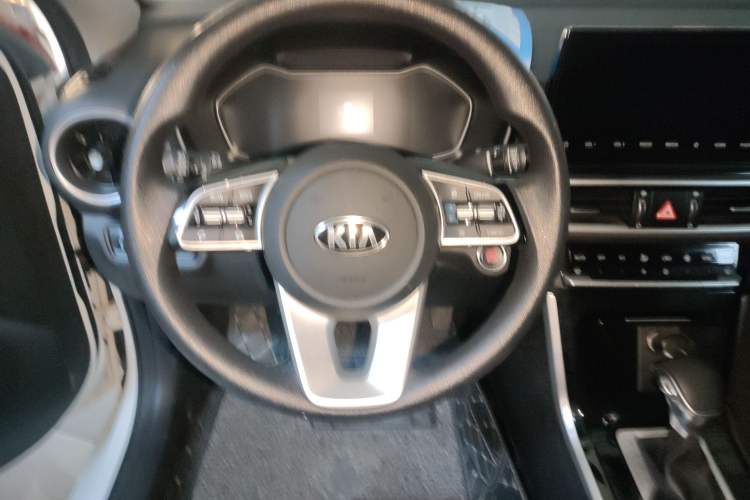 Used Kia K3 2020 1.5L CVT New Sharp Edition with Sunroof Steering Wheel