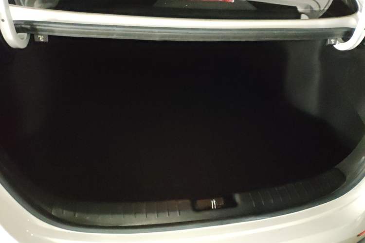 Used Kia K3 2020 1.5L CVT Fashion Edition Trunk