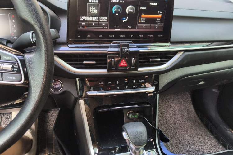 Used Kia K3 2021 Revised 1.5L CVT Fashion Edition Audio And AC Panel