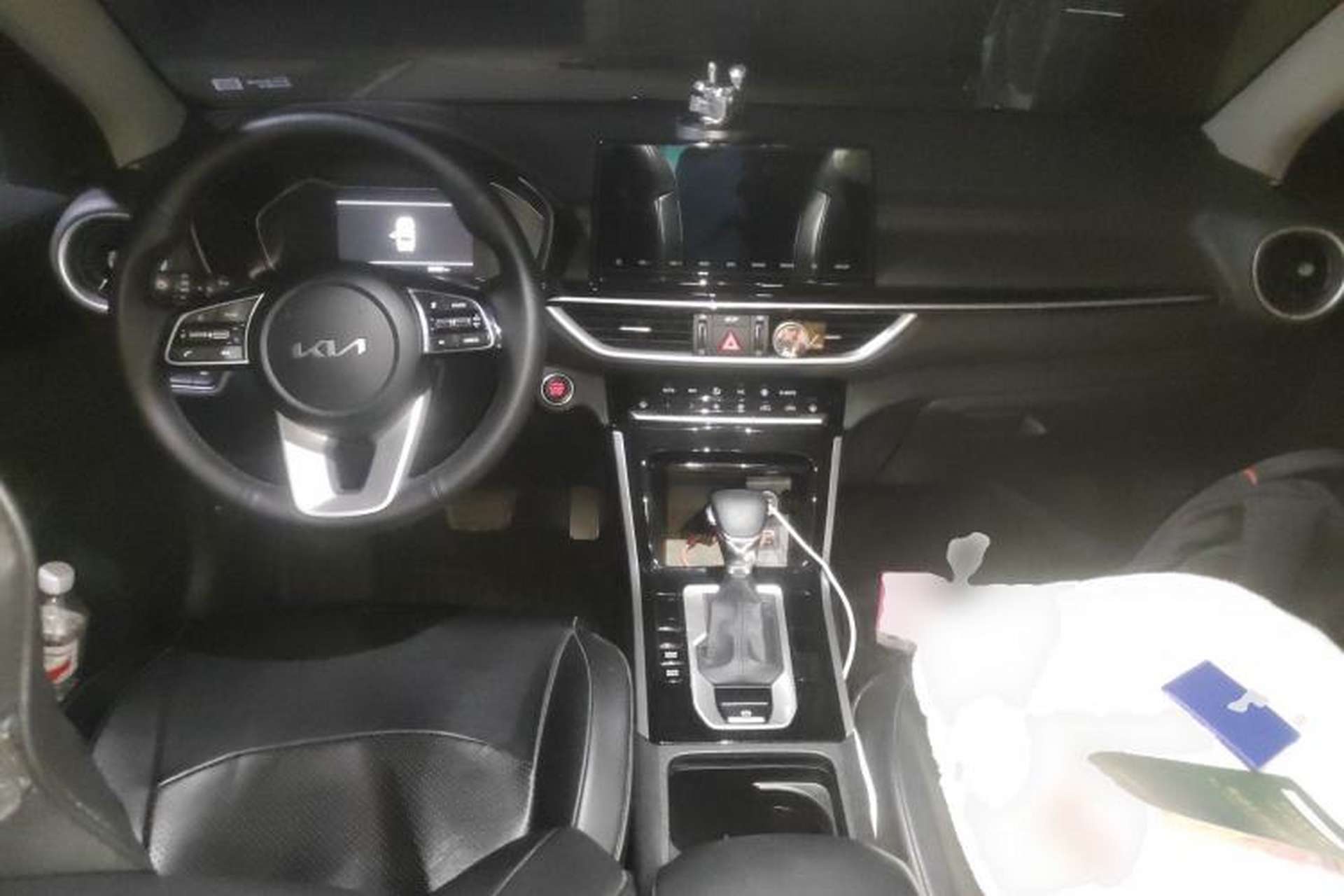 Used Kia K3 2021 Revised 1.5L CVT Fashion Edition Center Console
