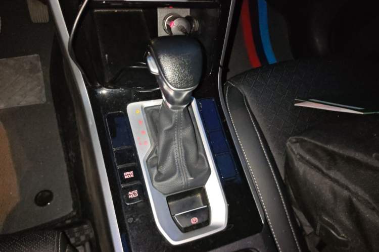Used Kia K3 2021 Revised 1.5L CVT Fashion Edition Gear Lever