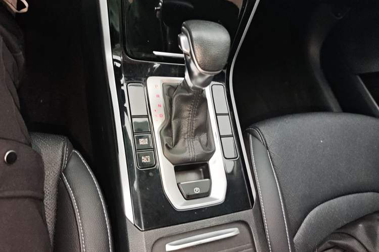 Used Kia K3 2021 1.5L CVT Fashion Edition Gear Lever