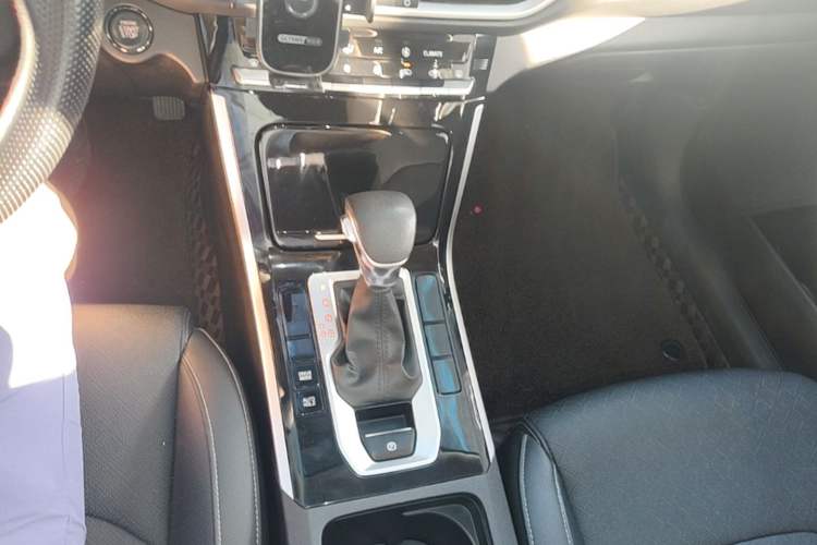 Used Kia K3 2021 Revised 1.5L CVT Fashion Edition Gear Lever