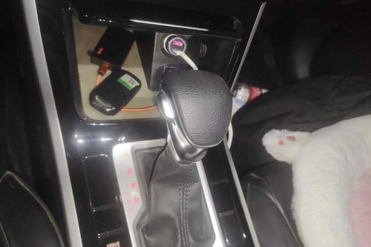 Used Kia K3 2021 Revised 1.5L CVT Fashion Edition Gear Lever
