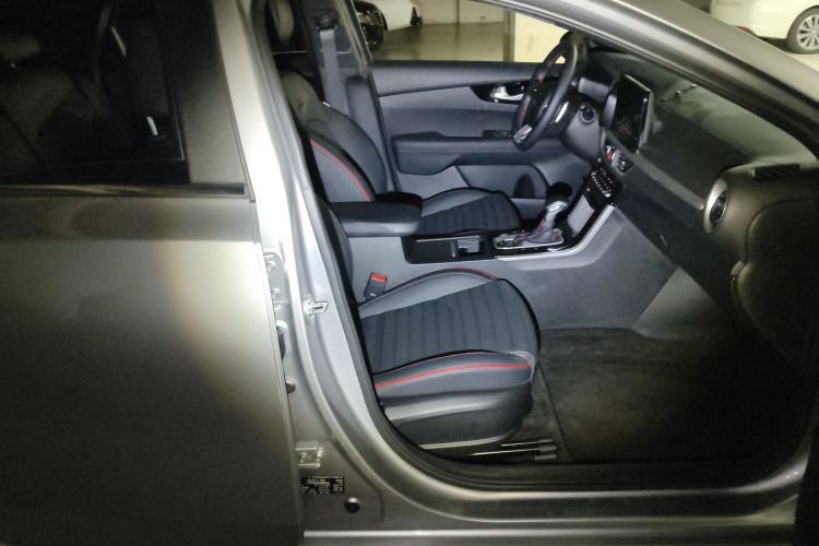 Used Kia K3 2021 Revised Version 1.4T DCT GT-Line Intelligent Drive Sport Edition Right Front Seat
