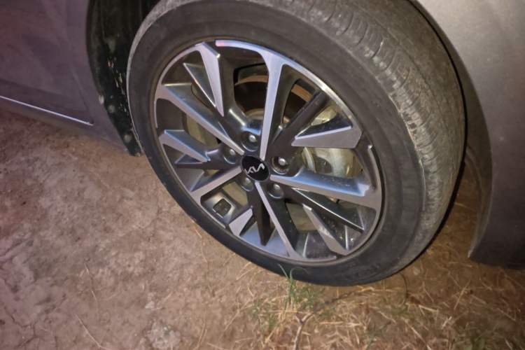 Used Kia K3 2021 Revised 1.5L CVT Fashion Edition Right Front Wheel Hub