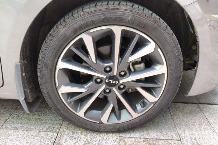 Used Kia K3 2021 Revised 1.5L CVT Fashion Edition Right Front Wheel Hub