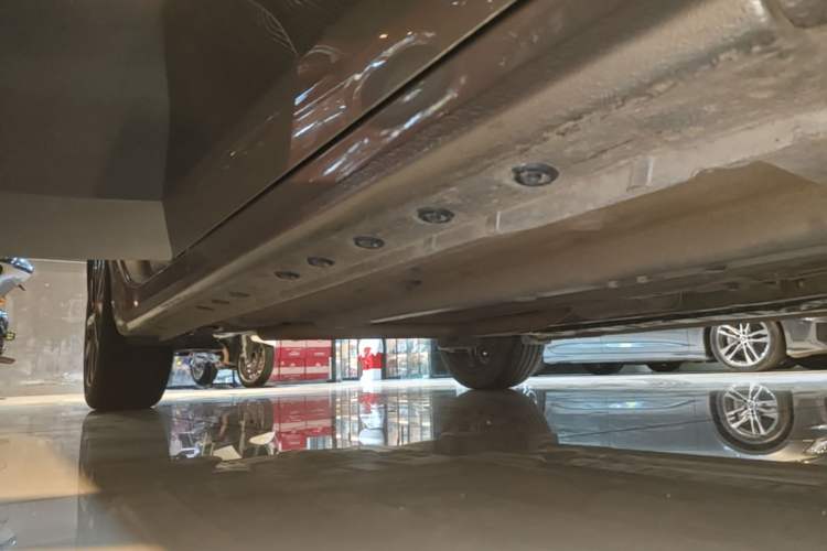 Used Kia K3 2021 Revised 1.5L CVT Fashion Edition Right Side Sill