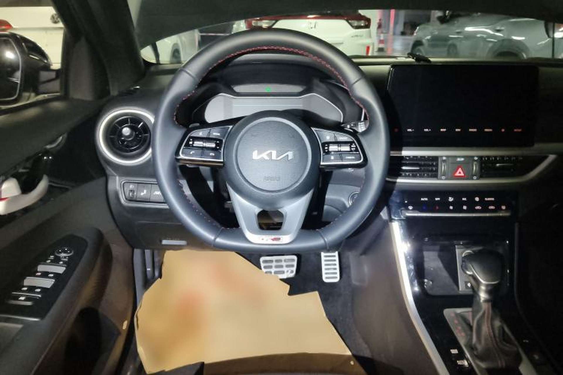 Used Kia K3 2021 Revised Version 1.4T DCT GT-Line Intelligent Drive Sport Edition Steering Wheel