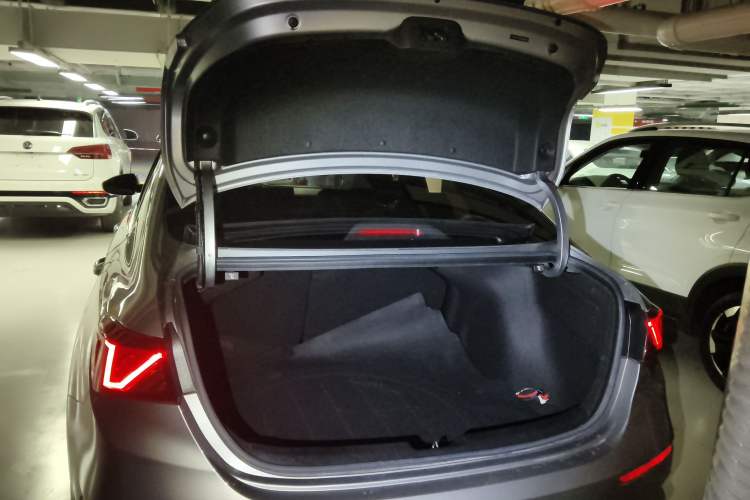 Used Kia K3 2021 Revised Version 1.4T DCT GT-Line Intelligent Drive Sport Edition Trunk