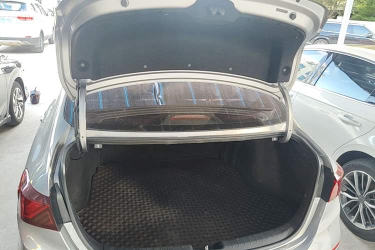 Used Kia K3 2021 Revised 1.5L CVT Fashion Edition Trunk