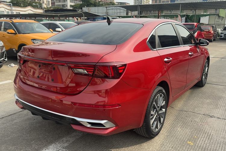 Used Kia K3 2021 Revised 1.5L CVT Fashion Edition Exterior 3