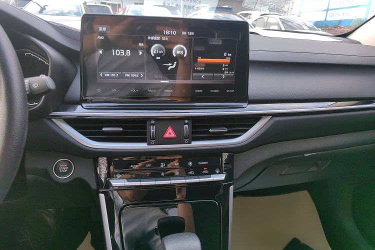 Used Kia K3 2021 Revised 1.5L CVT Fashion Edition Audio And AC Panel
