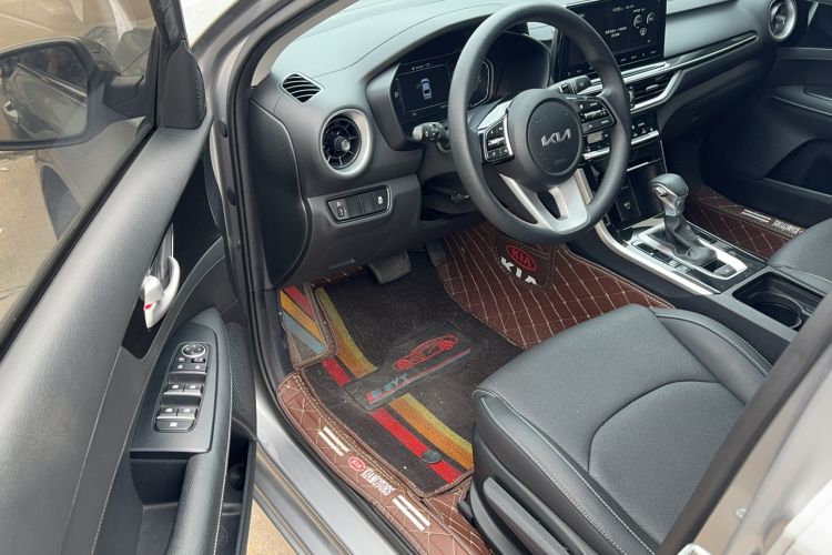 Used Kia K3 2021 Revised 1.5L CVT Fashion Edition Interior 2
