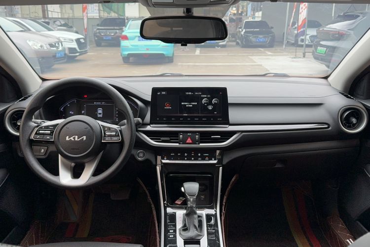 Used Kia K3 2021 Revised 1.5L CVT Fashion Edition Interior 3