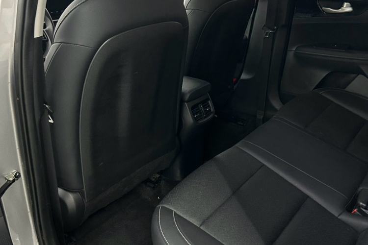Used Kia K3 2021 Revised 1.5L CVT Fashion Edition Interior 5
