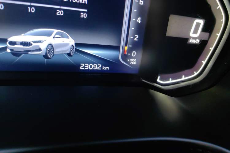 Used Kia K3 2021 Revised 1.5L CVT Fashion Edition Odometer Close Up