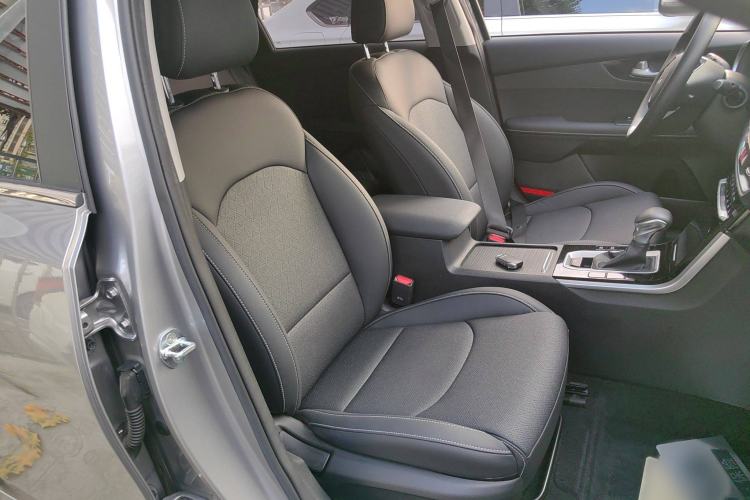 Used Kia K3 2021 Revised 1.5L CVT Fashion Edition Right Front Seat