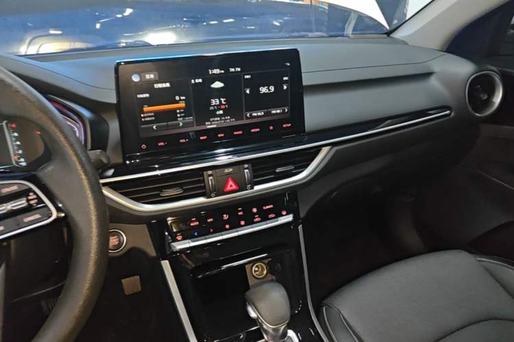 Used Kia K3 2021 Revised 1.5L CVT Fashion Edition Audio And AC Panel