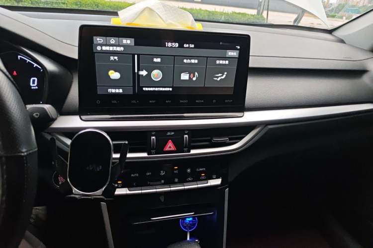 Used Kia K3 2021 Revised 1.5L CVT Youth Edition Audio And AC Panel