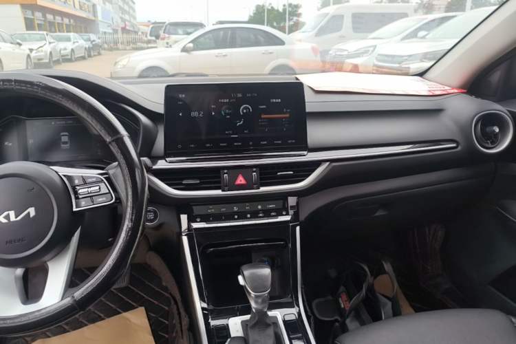 Used Kia K3 2021 Revised 1.5L CVT Fashion Edition Audio And AC Panel