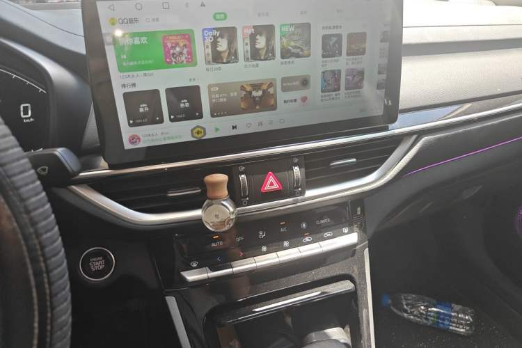 Used Kia K3 2021 Revised 1.5L CVT Fashion Edition Audio And AC Panel