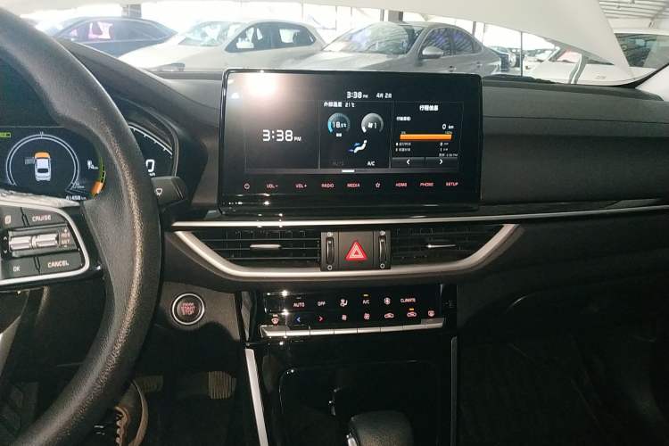 Used Kia K3 2021 Revised 1.5L CVT Fashion Edition Audio And AC Panel
