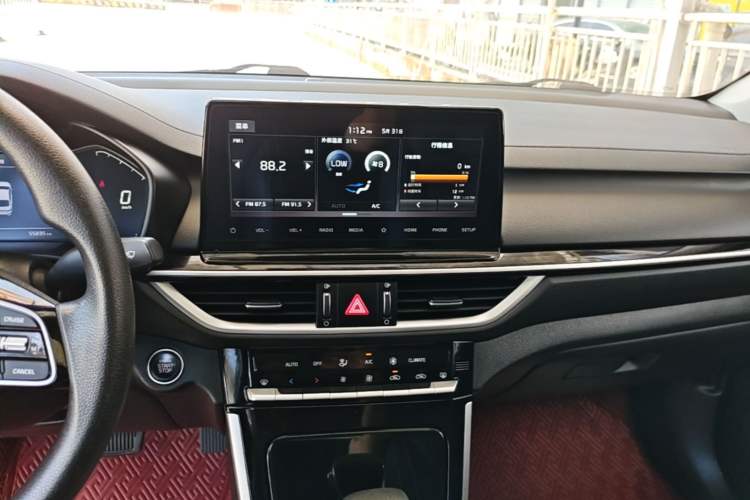 Used Kia K3 2021 Revised 1.5L CVT Fashion Edition Audio And AC Panel
