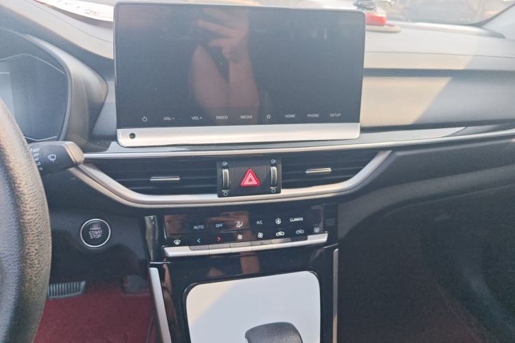 Used Kia K3 2021 Revised 1.5L CVT Fashion Edition Audio And AC Panel