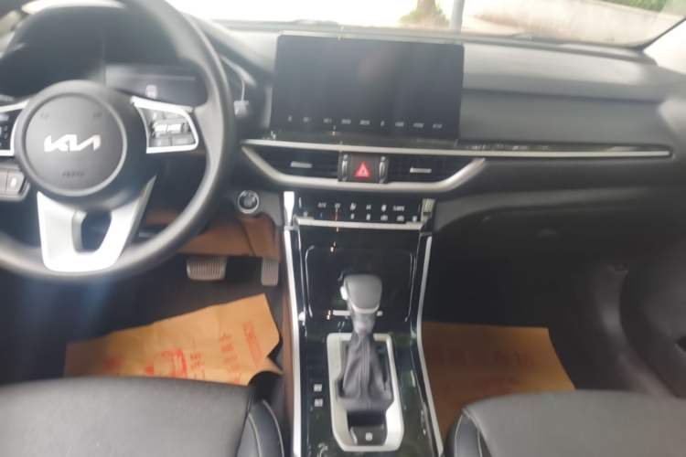 Used Kia K3 2021 Revised 1.5L CVT Fashion Edition Audio And AC Panel