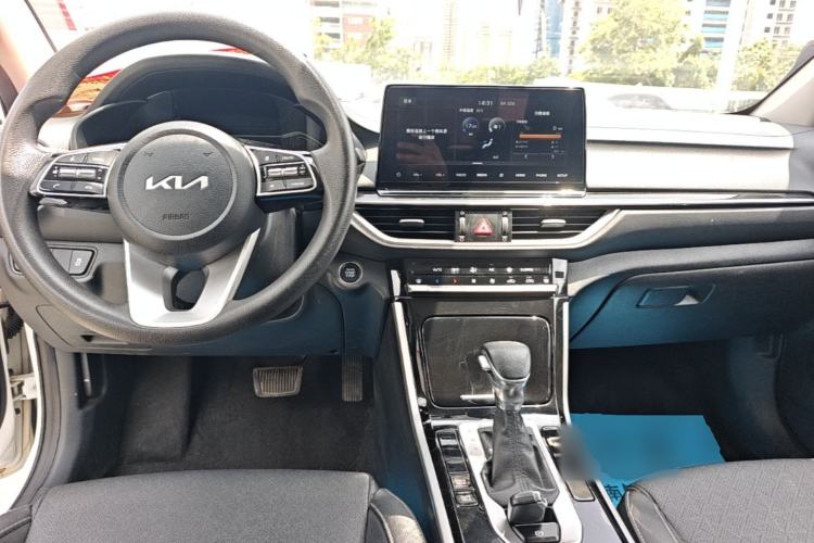 Used Kia K3 2021 Revised 1.5L CVT Fashion Edition Center Console