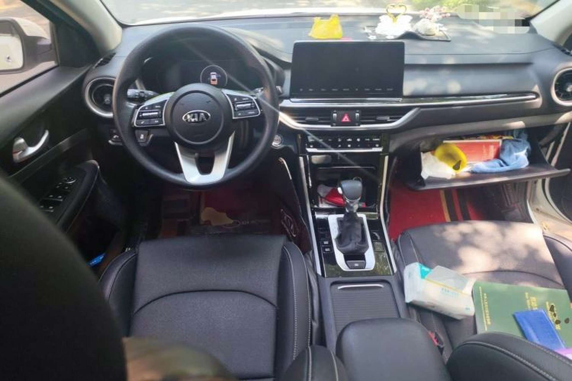 Used Kia K3 2021 1.5L CVT Fashion Edition Center Console