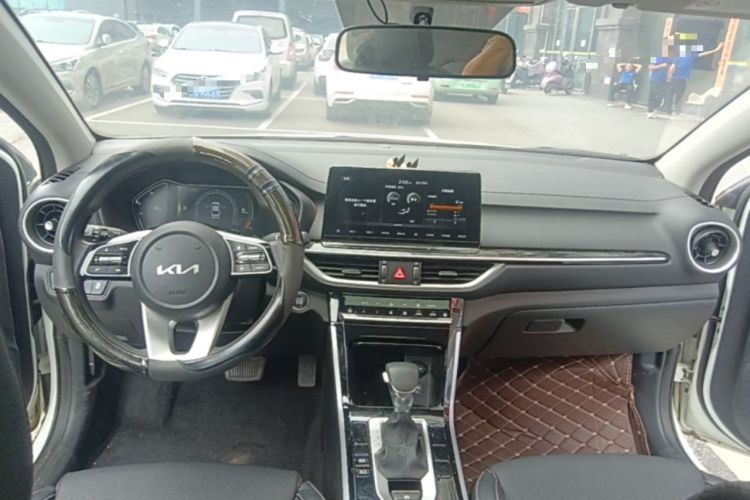 Used Kia K3 2021 Revised 1.5L CVT Fashion Edition Center Console