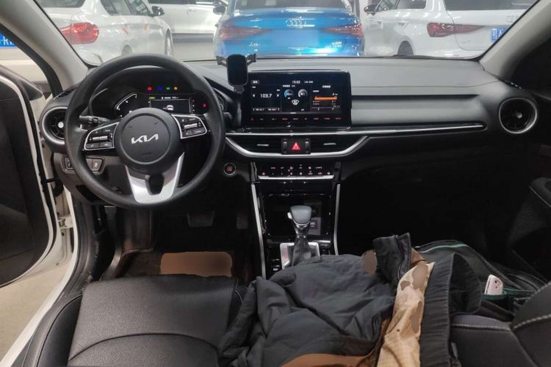 Used Kia K3 2021 Revised 1.5L CVT Fashion Edition Center Console