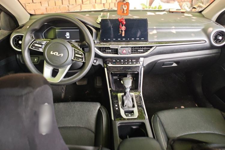 Used Kia K3 2021 Revised 1.5L CVT Fashion Edition Center Console