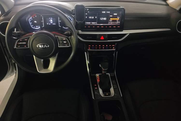 Used Kia K3 2021 1.5L CVT Youth Edition Center Console