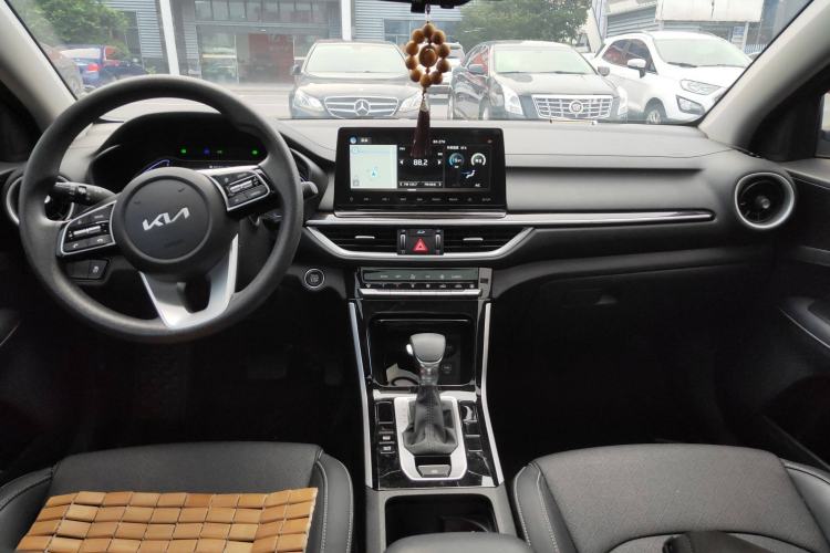 Used Kia K3 2021 Revised 1.5L CVT Fashion Edition Center Console
