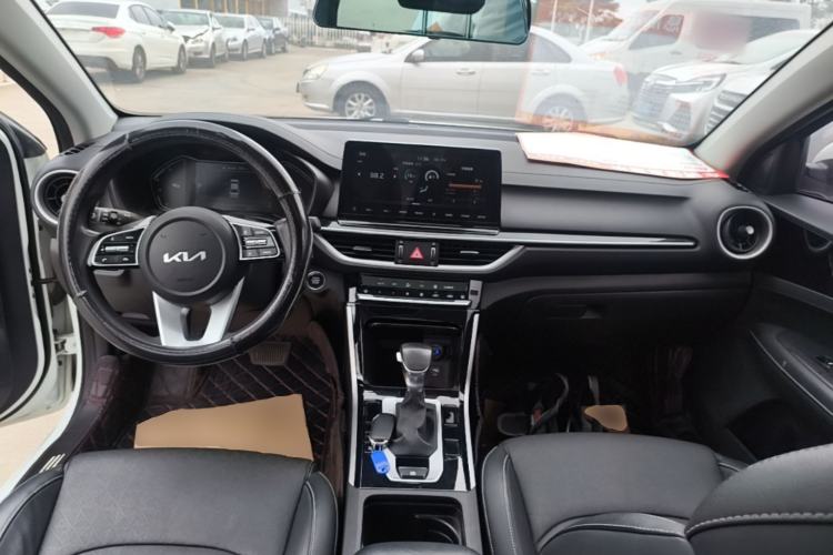 Used Kia K3 2021 Revised 1.5L CVT Fashion Edition Center Console