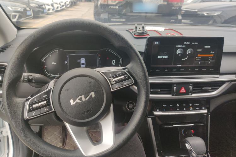 Used Kia K3 2021 Revised 1.5L CVT Fashion Edition Center Console