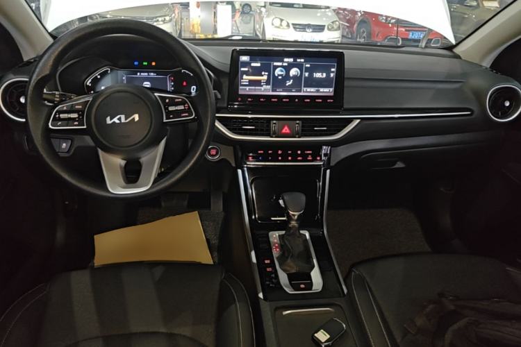 Used Kia K3 2021 Revised 1.5L CVT Fashion Edition Center Console