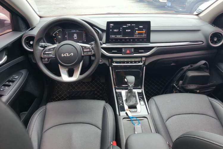 Used Kia K3 2021 Revised 1.5L CVT Fashion Edition Center Console