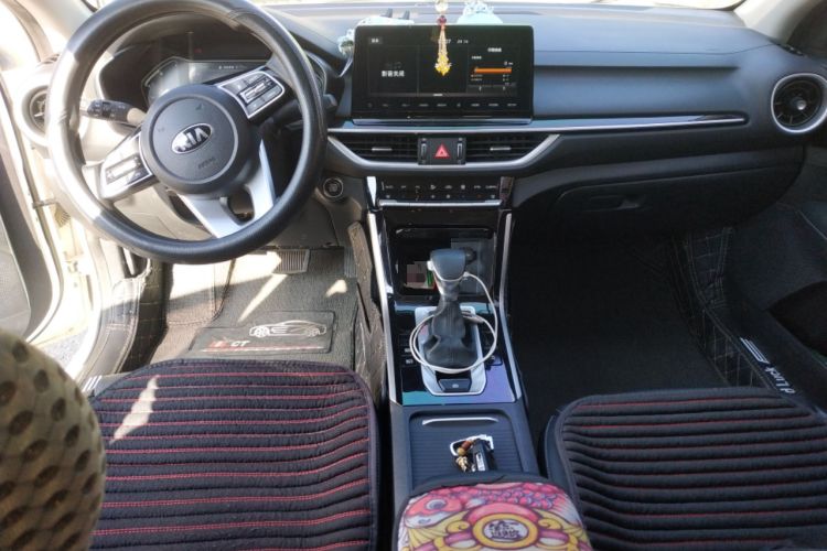 Used Kia K3 2021 1.5L CVT Fashion Edition Center Console