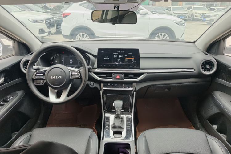 Used Kia K3 2021 Revised 1.5L CVT Fashion Edition Center Console