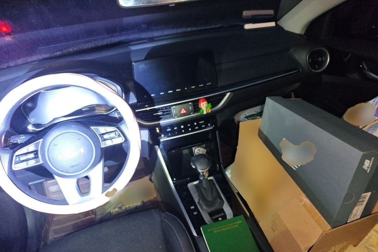 Used Kia K3 2021 Revised 1.5L CVT Fashion Edition Center Console